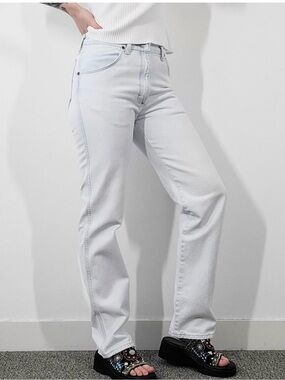 Wrangler Women's Straight Leg Jeans in Light Wash White